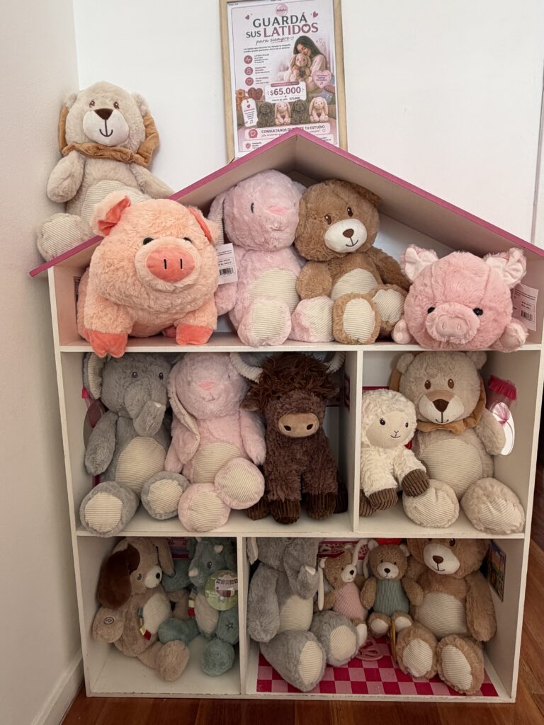 Variedad de peluches con el latido del bebé grabado, disponibles en BabyArt Ecografías